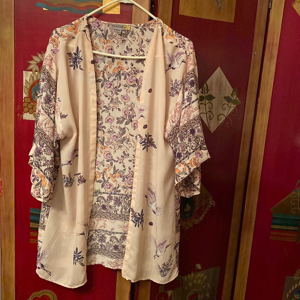 Figuerca&flower Happy Kimono! A Floral Background on Dusty Pink. SZ PXL